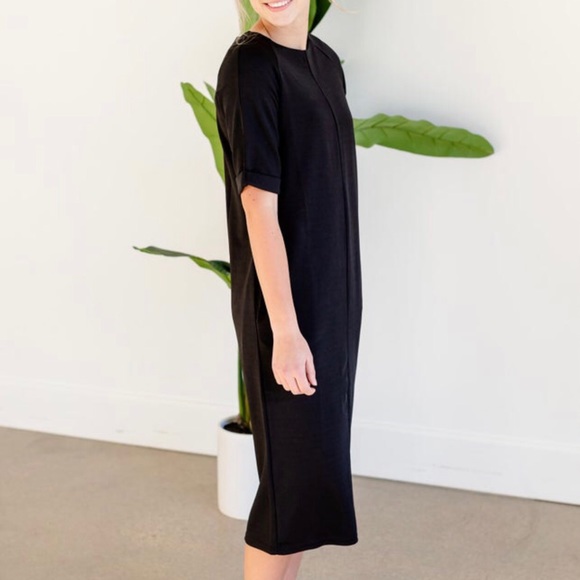 Elly Black Zipper Back Midi Dress - Picture 13 of 15